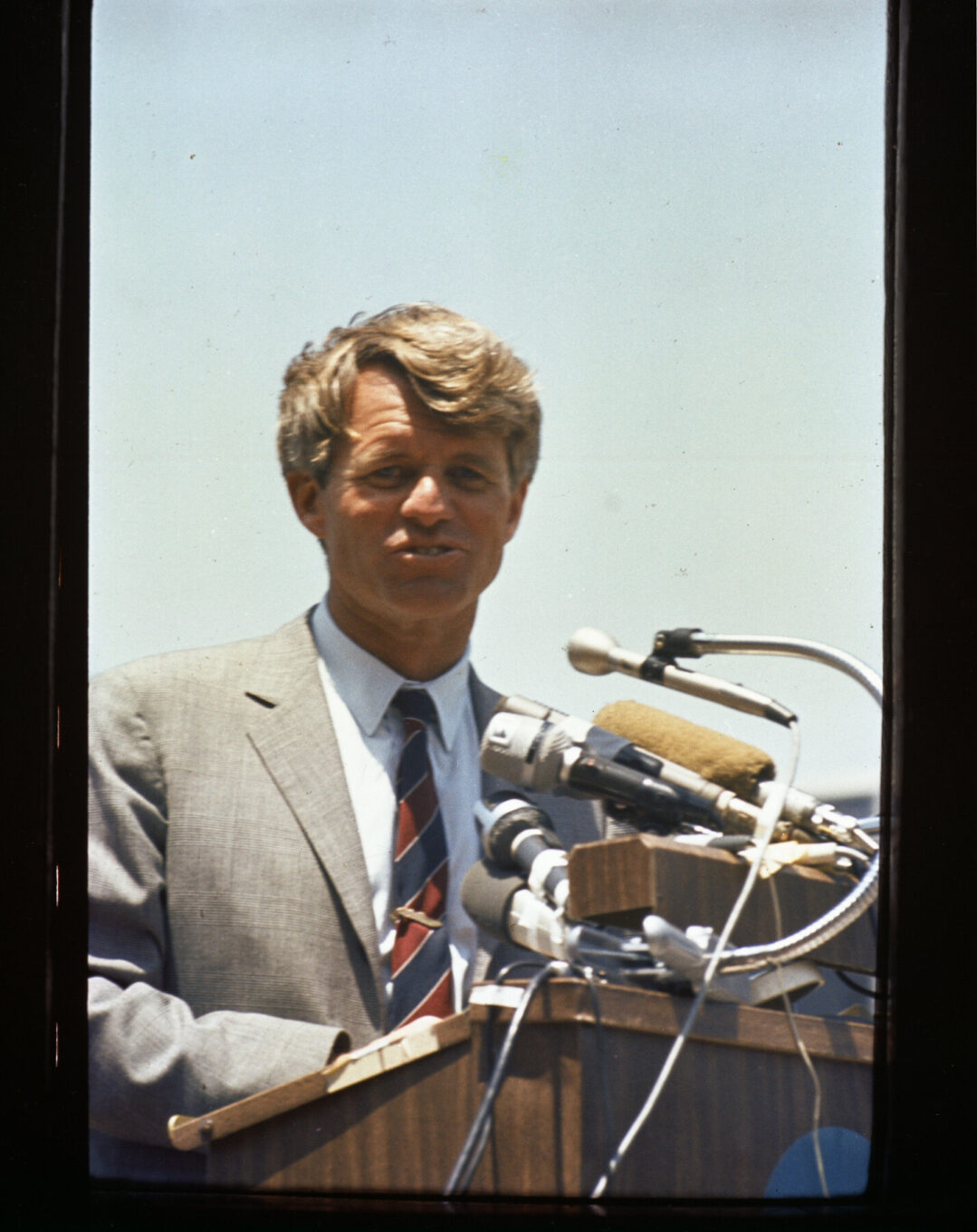 Robert F. Kennedy delivering speech at a presidential campaign stop